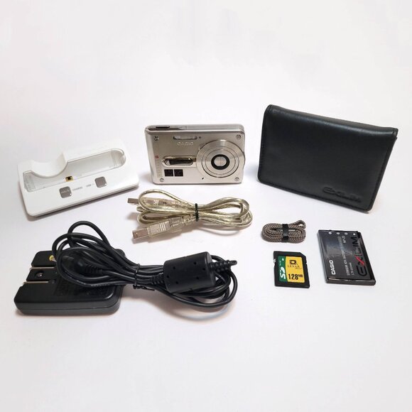 Vintage Retro Casio Compact Digital Camera Exilim EX-S100 Bundle - Picture 1 of 11